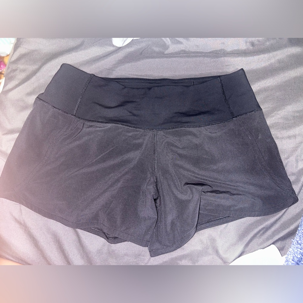 Hotty hot lululemon shorts